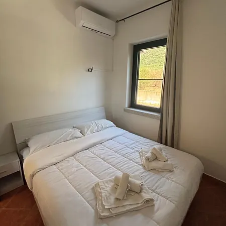 Vila With Stunning Views To The Mountains 5km From The