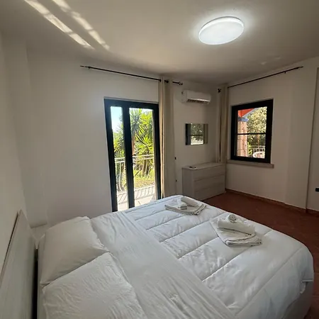 With Stunning Views To The Mountains 5km From The Vila Siniscola